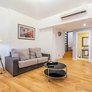 https://cayres-suites-carmo.madeira-islandshotels.com